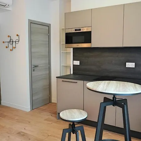 Proche Carlton & Croisette, Appartement 203 *